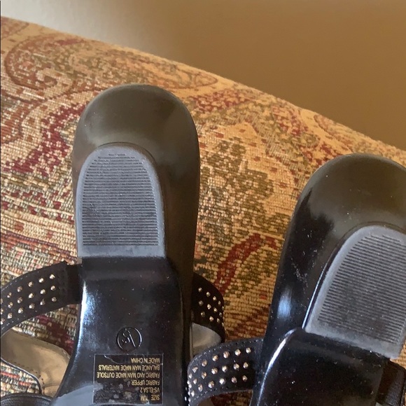 Kitten heel shoes with tiny rhinestones - Picture 2 of 5